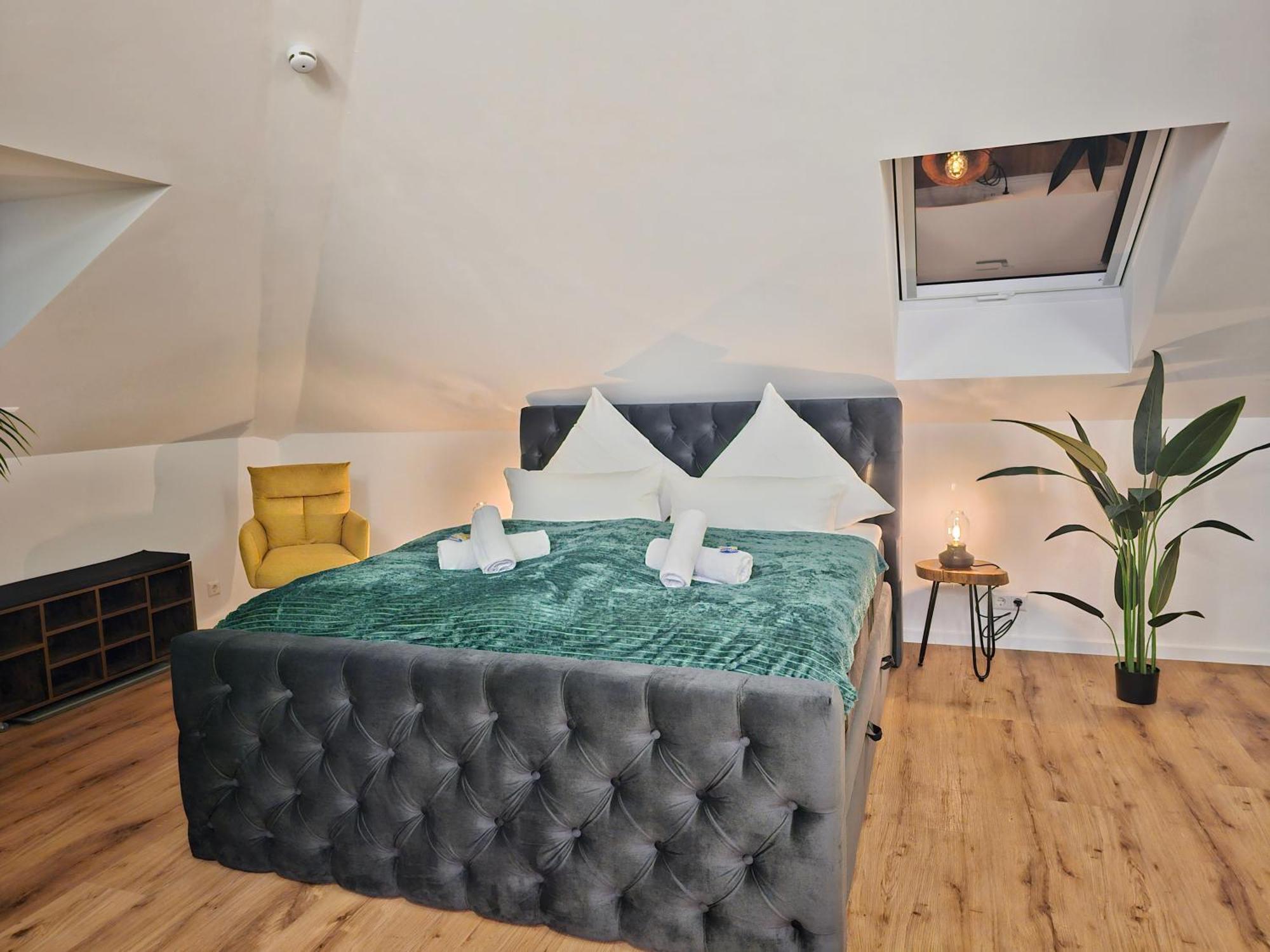 Design-Penthouse I 90Qm I Europapark 20 Min I Boxspring I Nespresso I Parking Apartment Lahr  Exterior photo